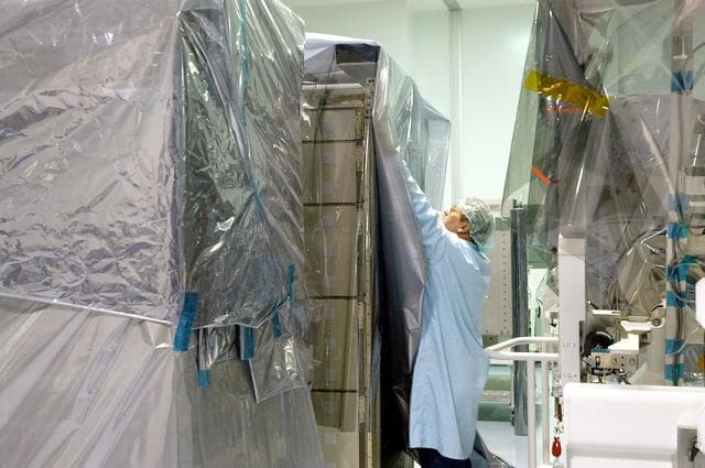 NASA image: KSC-04pd1717