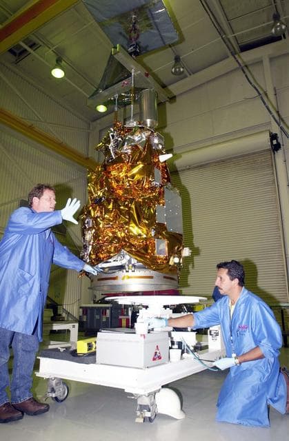 NASA image: KSC-04pd1819