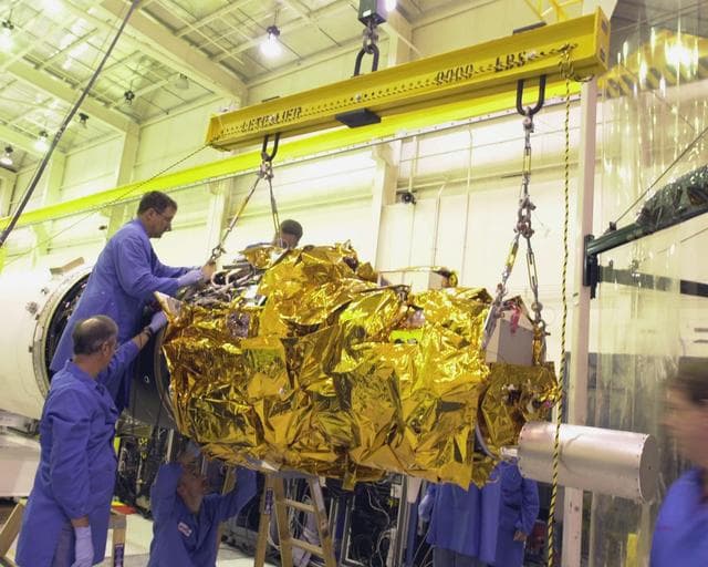 NASA image: KSC-04pd1828