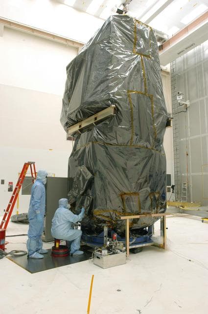NASA image: KSC-04pd1853