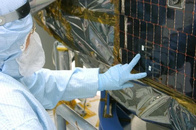 NASA image: KSC-04pd1860