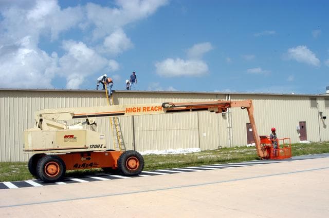 NASA image: KSC-04pd1902