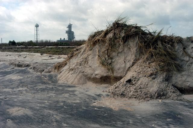 NASA image: KSC-04pd1909