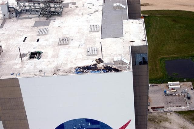 NASA image: KSC-04pd1956