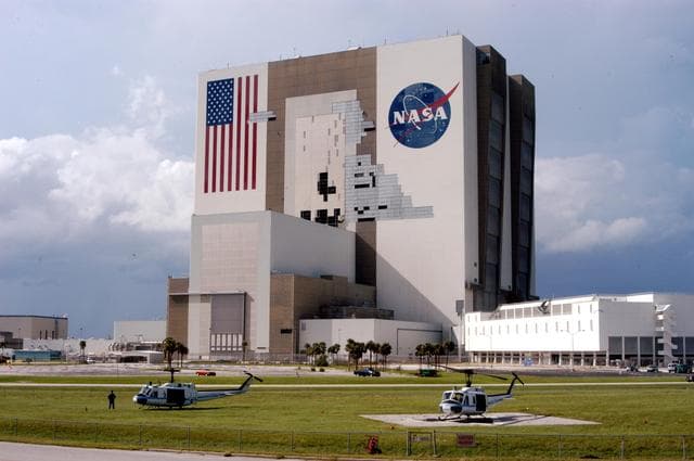 NASA image: KSC-04pd1958