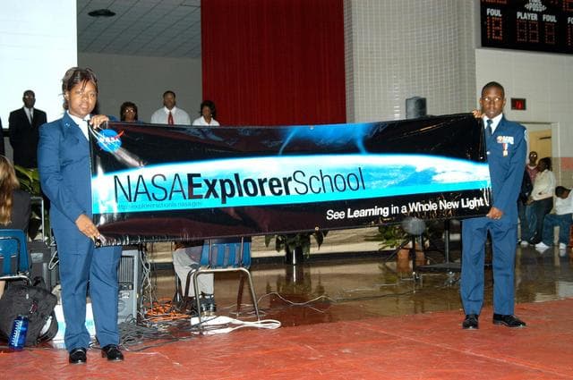 NASA image: KSC-04pd1995