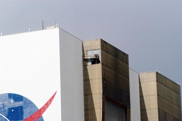 NASA image: KSC-04pd2024