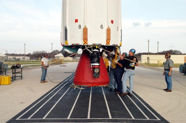 NASA image: KSC-04pd2035