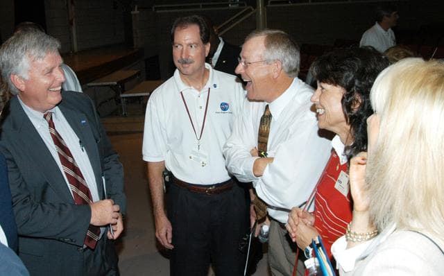 NASA image: KSC-04pd2050