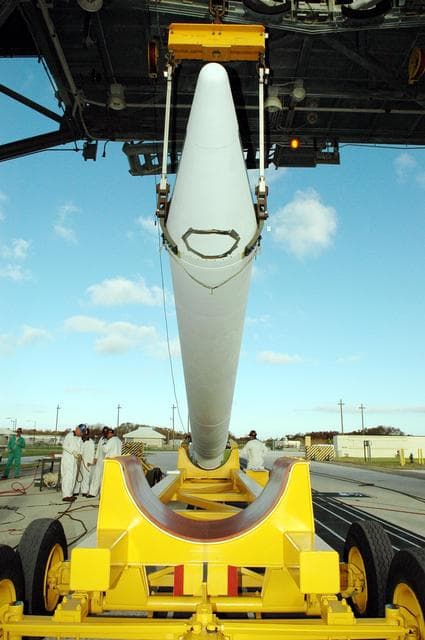 NASA image: KSC-04pd2058