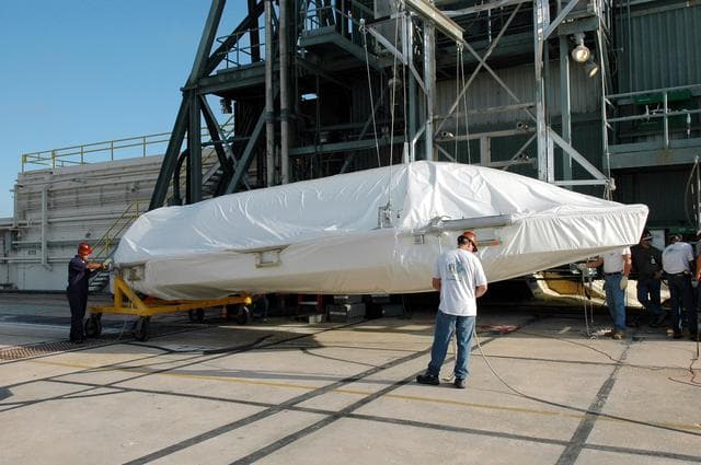NASA image: KSC-04pd2066
