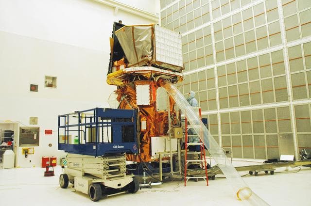 NASA image: KSC-04pd2074