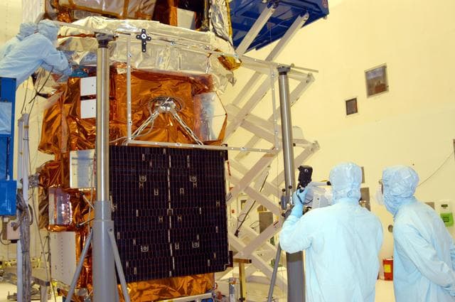 NASA image: KSC-04pd2080