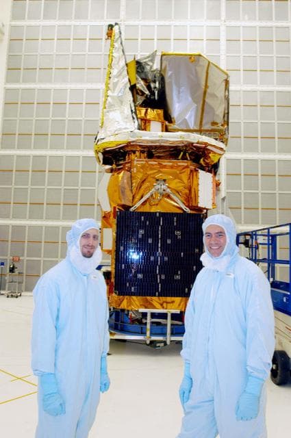 NASA image: KSC-04pd2107
