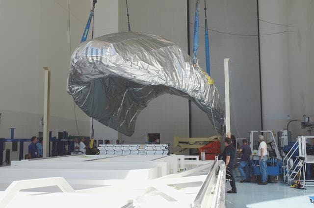 NASA image: KSC-05pd2287
