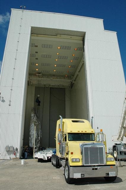 NASA image: KSC-05pd2289