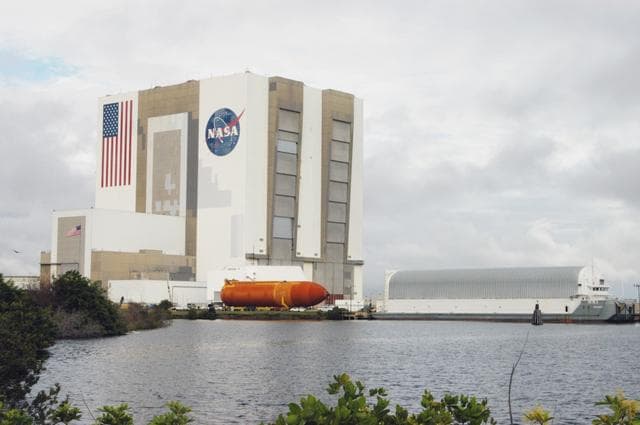 NASA image: KSC-05pd2327