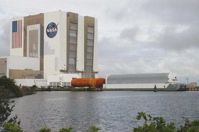 NASA image: KSC-05pd2328