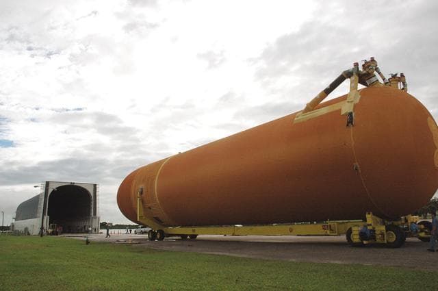 NASA image: KSC-05pd2334