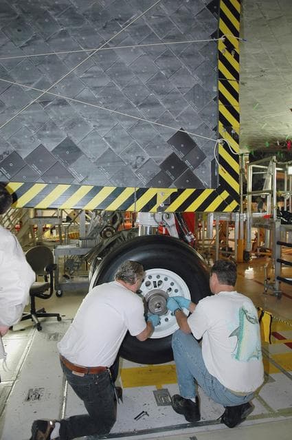 NASA image: KSC-05pd2360