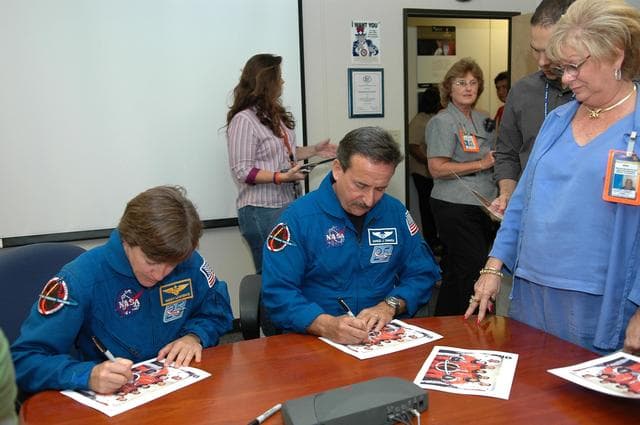NASA image: KSC-05pd2374