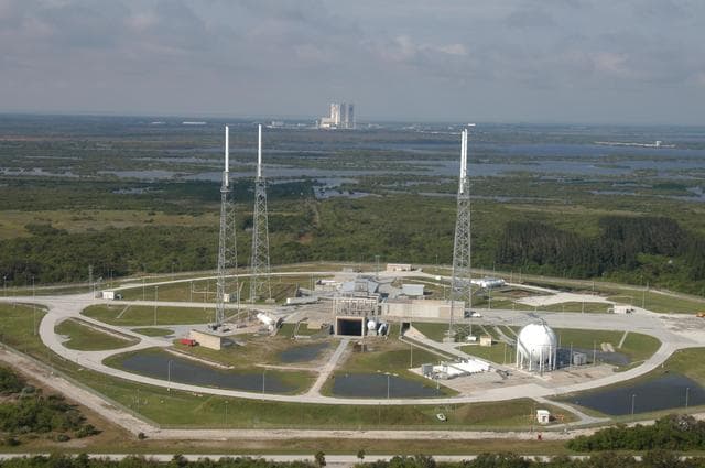 NASA image: KSC-05pd2400