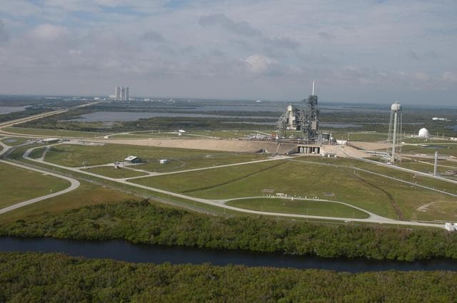 NASA image: KSC-05pd2403
