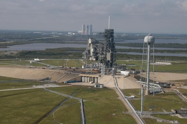 NASA image: KSC-05pd2404