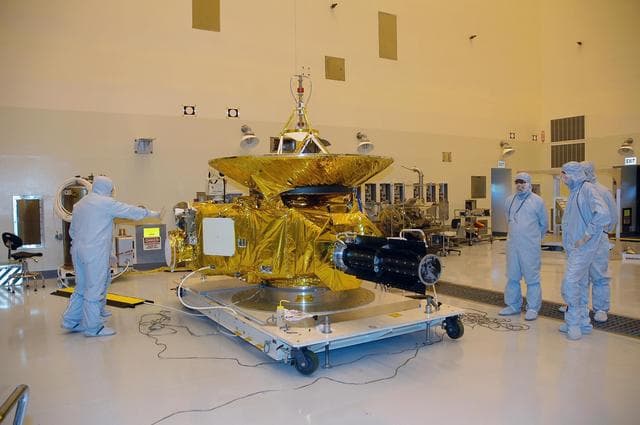 NASA image: KSC-05pd2406