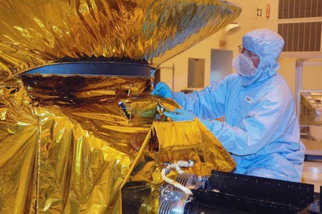 NASA image: KSC-05pd2407