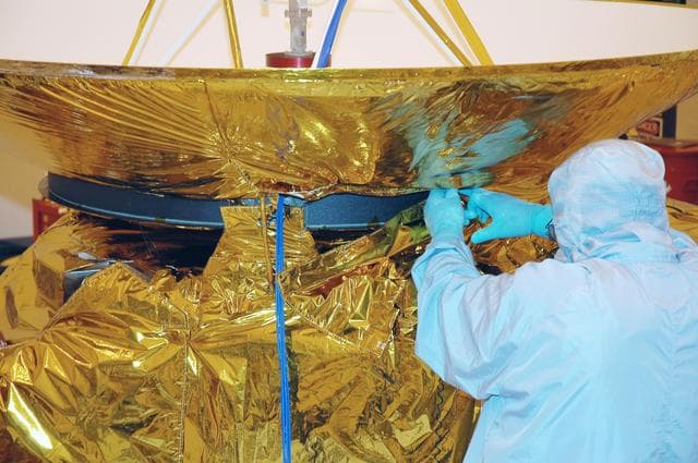 NASA image: KSC-05pd2408a