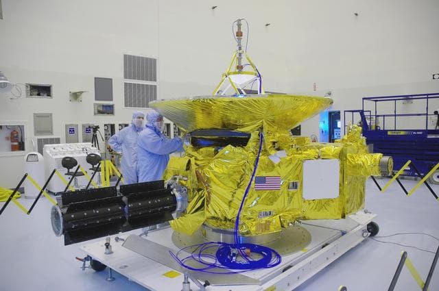 NASA image: KSC-05pd2411