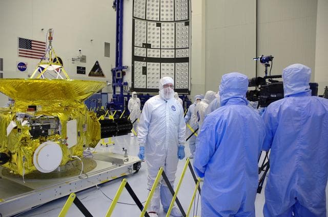 NASA image: KSC-05pd2416