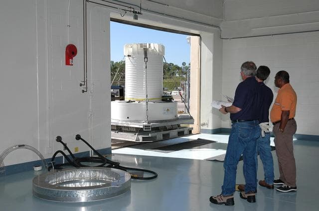 NASA image: KSC-05pd2422