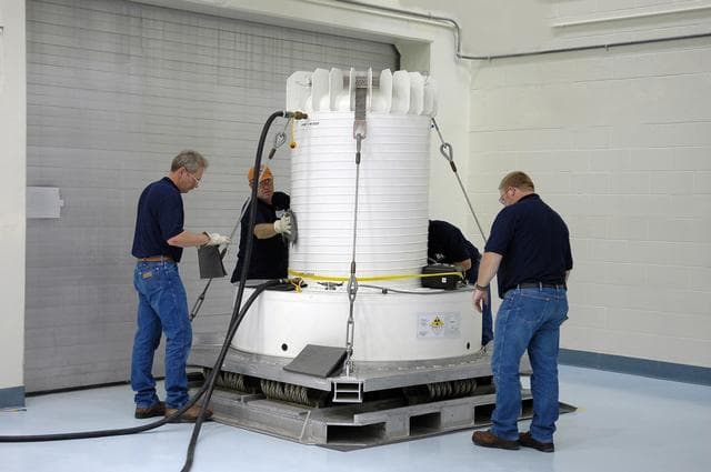 NASA image: KSC-05pd2423