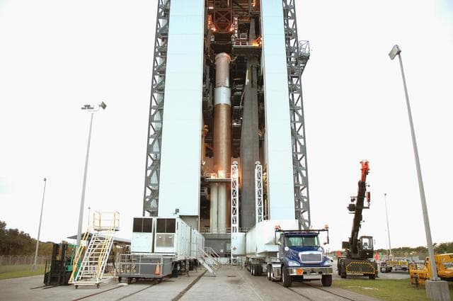 NASA image: KSC-05pd2442