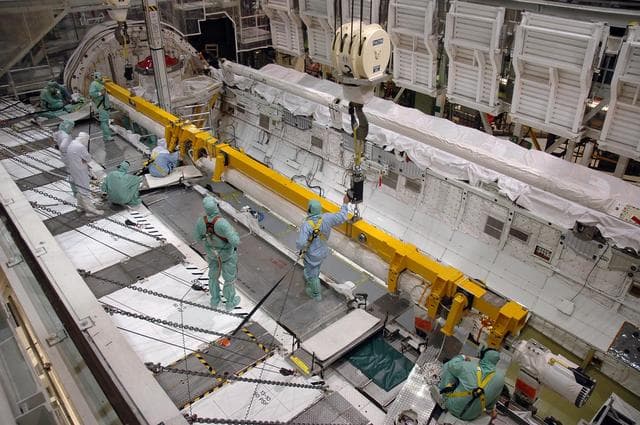 NASA image: KSC-05pd2465