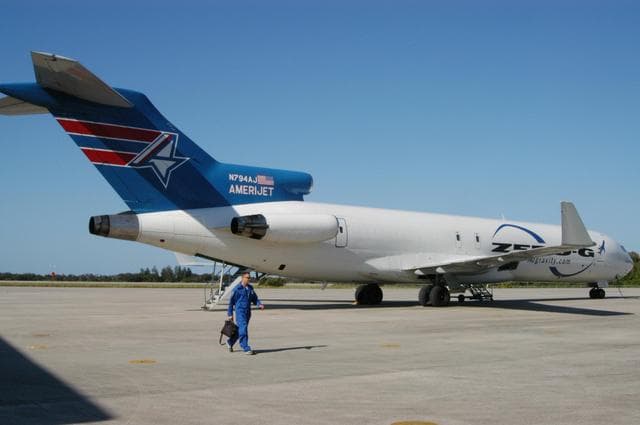 NASA image: KSC-05pd2479