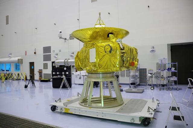NASA image: KSC-05pd2494