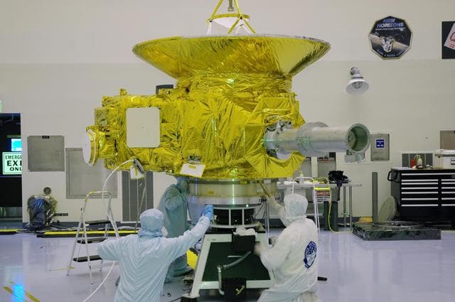 NASA image: KSC-05pd2497