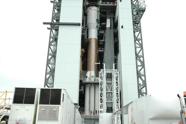 NASA image: KSC-05pd2529