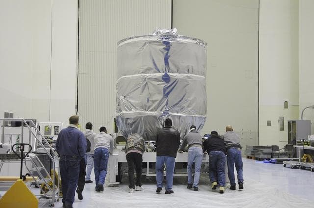 NASA image: KSC-05pd2542