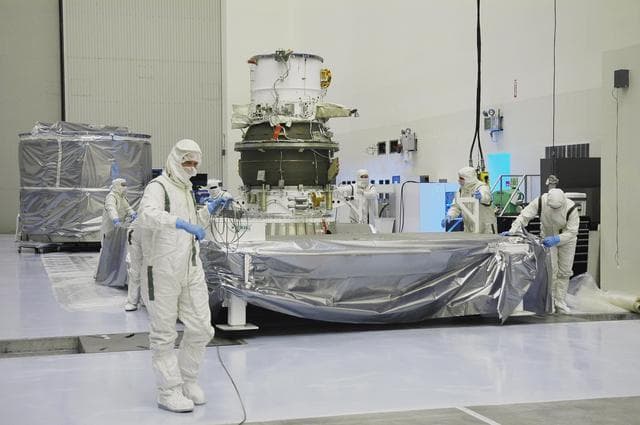 NASA image: KSC-05pd2549