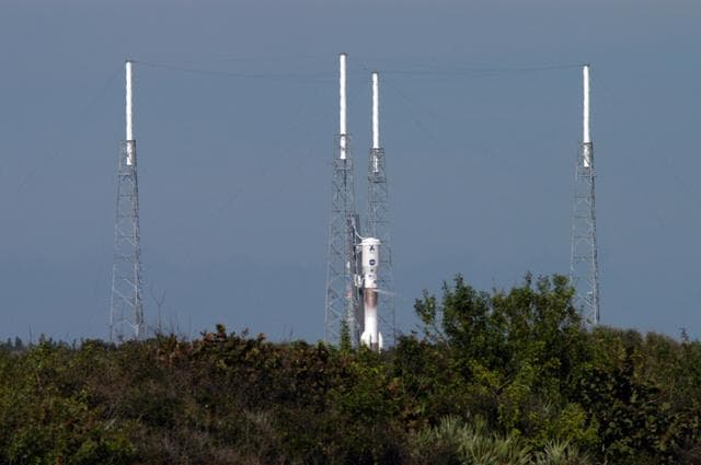 NASA image: KSC-05pd2558