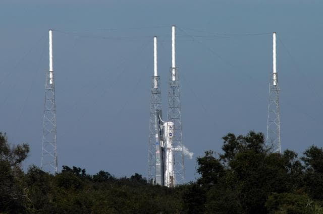 NASA image: KSC-05pd2559
