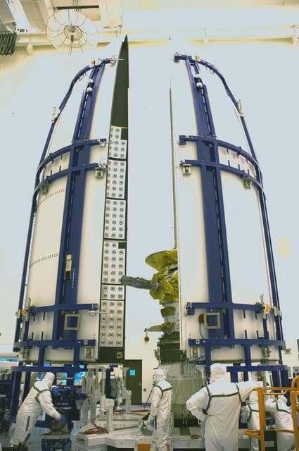 NASA image: KSC-05pd2591