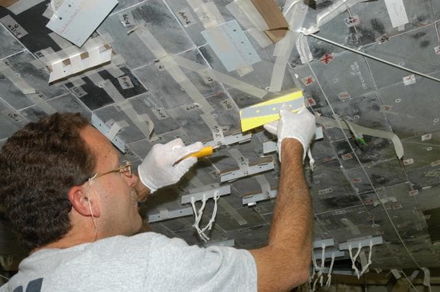 NASA image: KSC-05pd2607