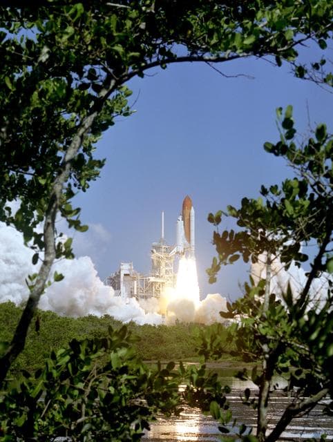 NASA image: KSC-05pp1770