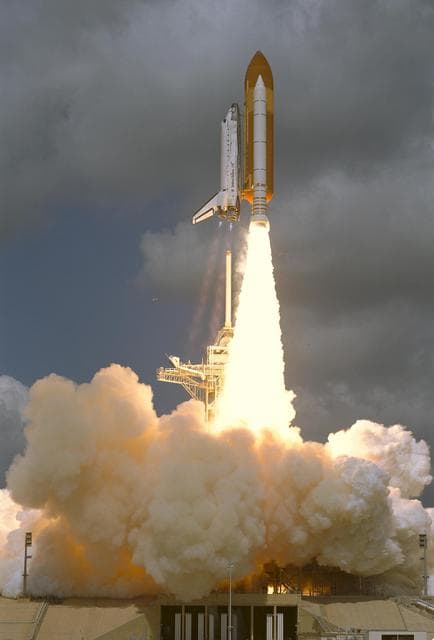 NASA image: KSC-05pp1773