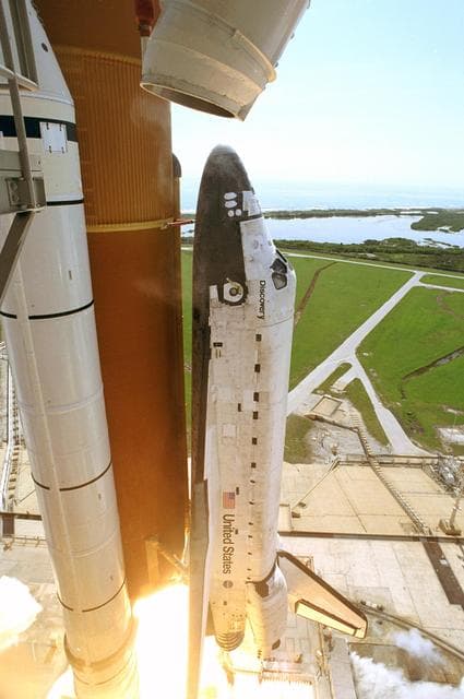NASA image: KSC-05pp1776